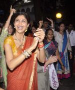 Shilpa Shetty_s Ganesha Visarjan in Mumbai on 10th Sept 2013(193).JPG